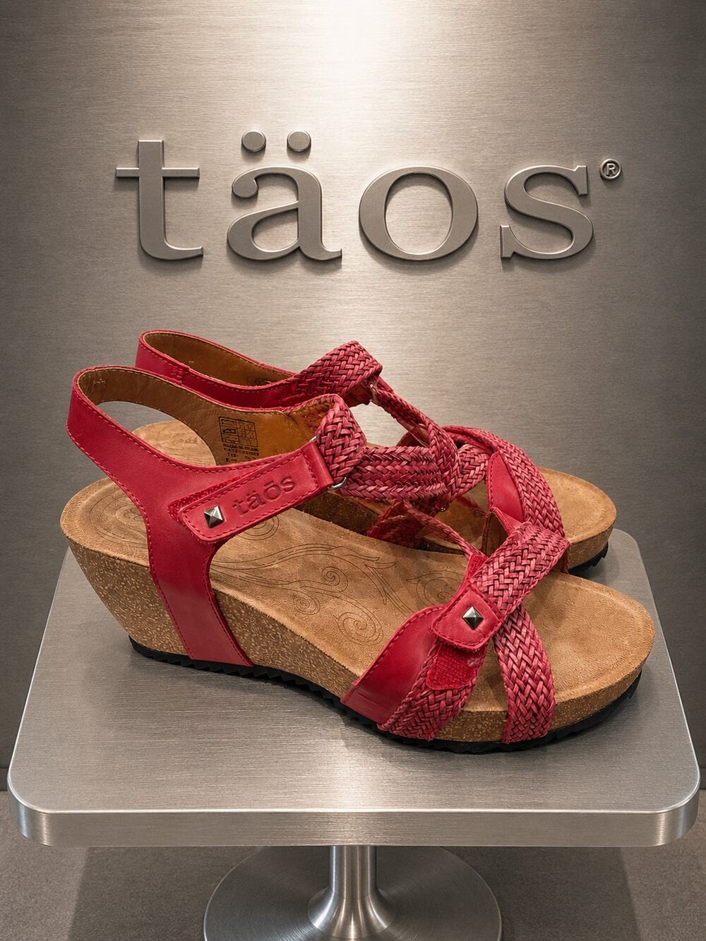 Taos Trulie True Red Braided Wedge Sandals Women’s US 8-8.5 EU 39